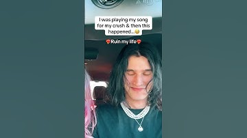 Thumbnail of I was playing my song for my crush and then this happened…