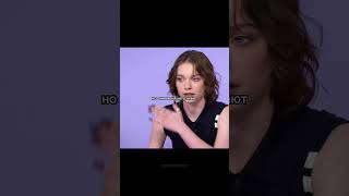 Как Дженна Ортега и Эмма Майерс фотографируются с поклонниками?  #уэнсдей #wednesday #дженнаортега