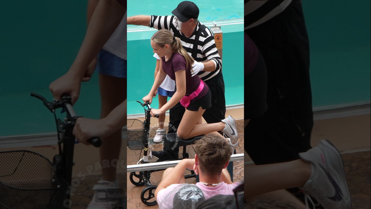 Tom o mímico sendo solidário com esta menina 👏👏 #tomthemime #seaworldmime #seaworldorlando