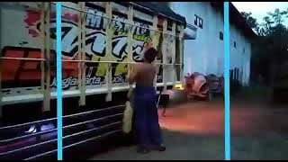 Story wa 30 detik sopir truk