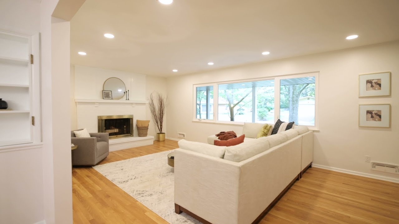 411 Village Dr, Columbus, OH 43214