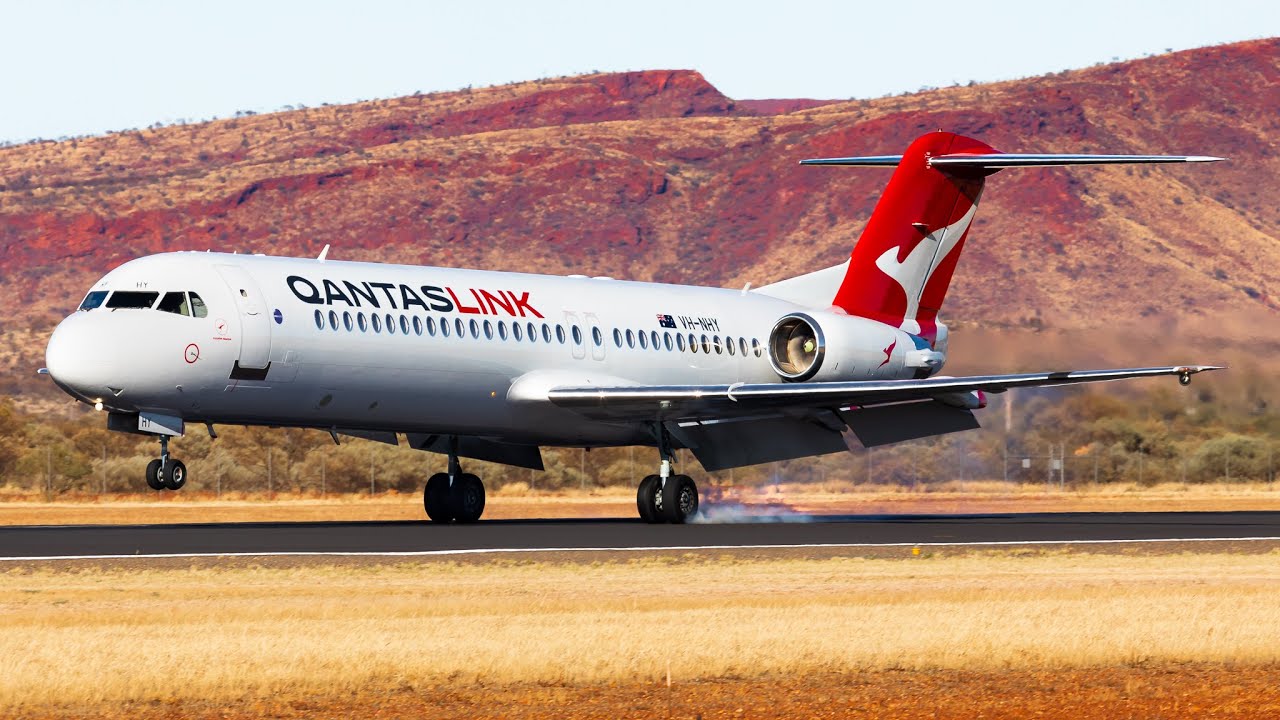 Fokker 100 Wobbly Crosswind Landing At Paraburdoo