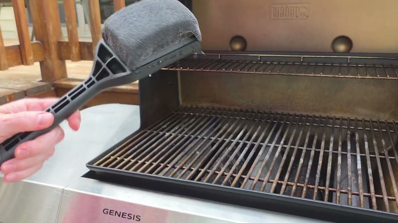 The Best Grill Brush - Mr. Bar-B-Q Steam Clean Grill Brush Scrub Daddy