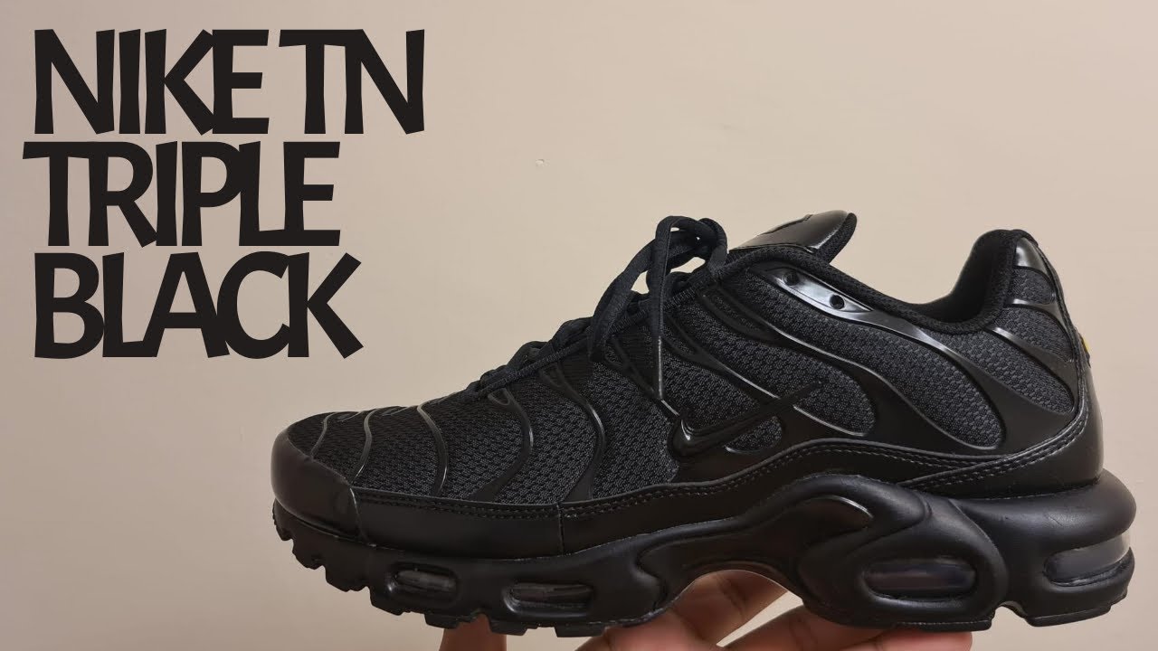 Calumnia Excelente congestión The Best Triple Black Nikes? Nike Air Max Plus Triple Black Unboxing and on  foot review - YouTube