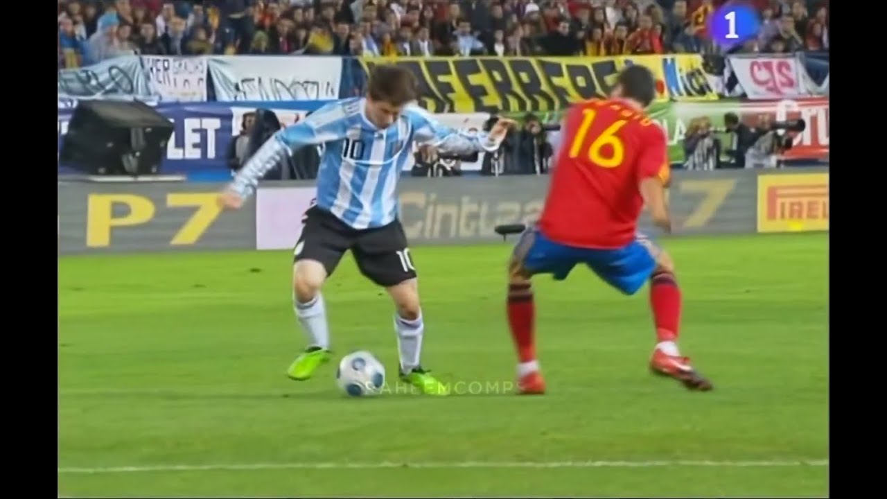 ARG 44. Lionel Messi vs Spain - Friendly 09-10