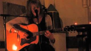 Vashti Bunyan - Across The Water (Live @ St Pancras Old Church, London, 09/10/14)
