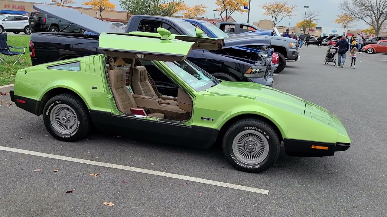 1976 1 of 1 CHARTREUSE GREEN BRICKLIN SV-1 1 of 34