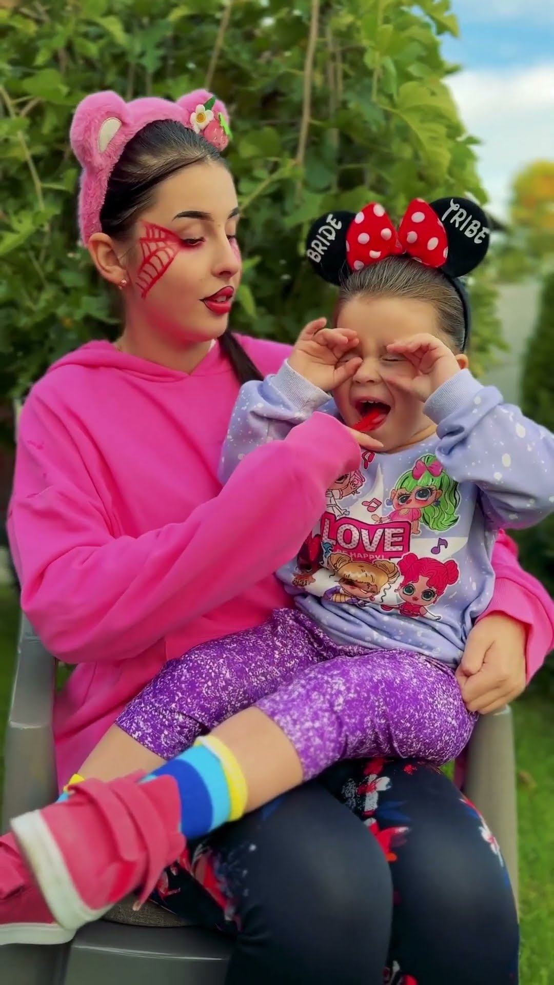 comedy: ?baby gets help from kid?❤️?