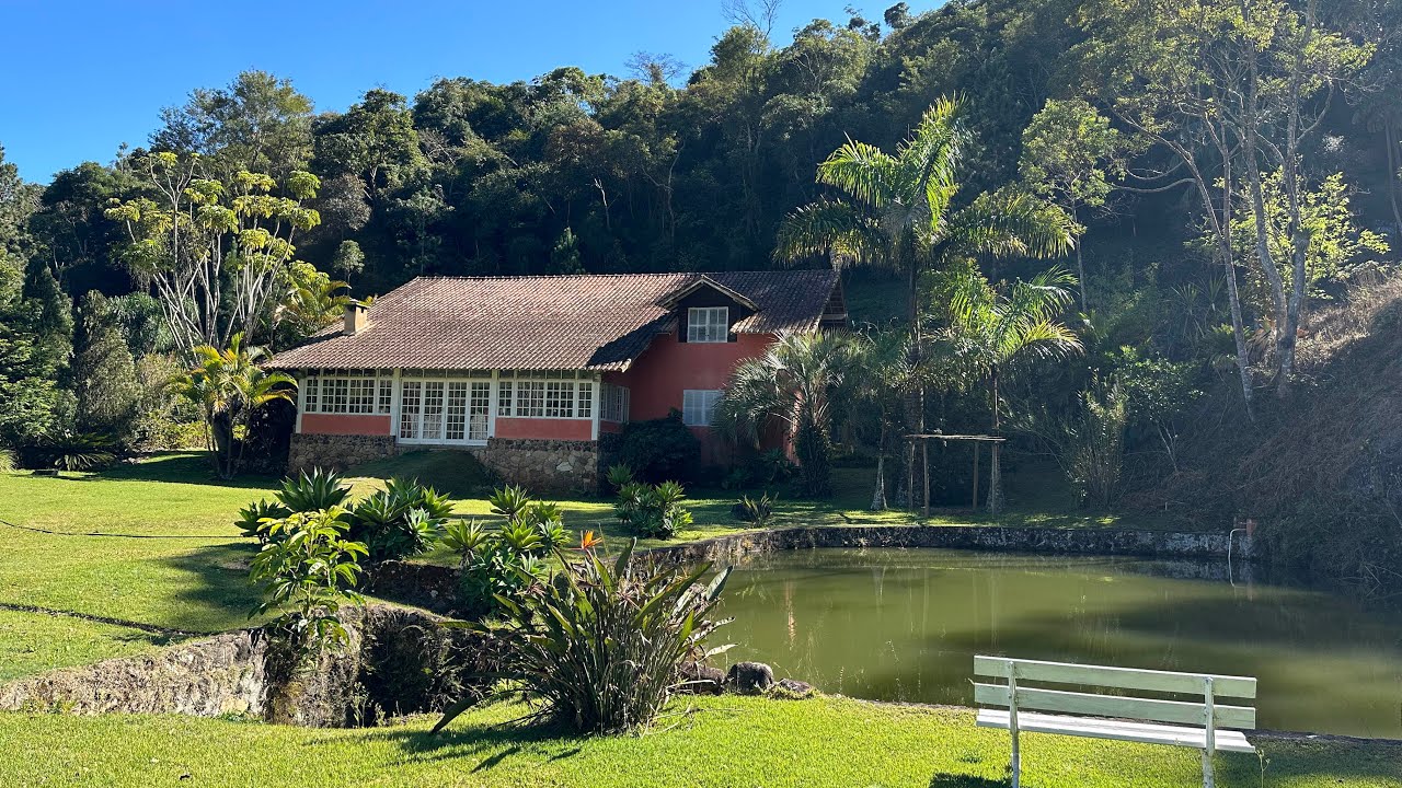 SI0054 | Lindo Sítio com 122.000m2 , casa com 4 quartos, 2 lagos, baias de cavalo a 30min do centro 