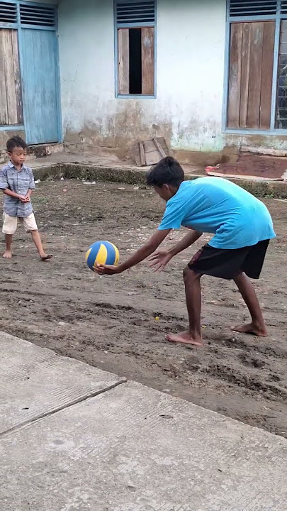 bagian 2 || bocil belajar main voli #viralvideo #shortvideo #lucu #comedy #shots #volleyball