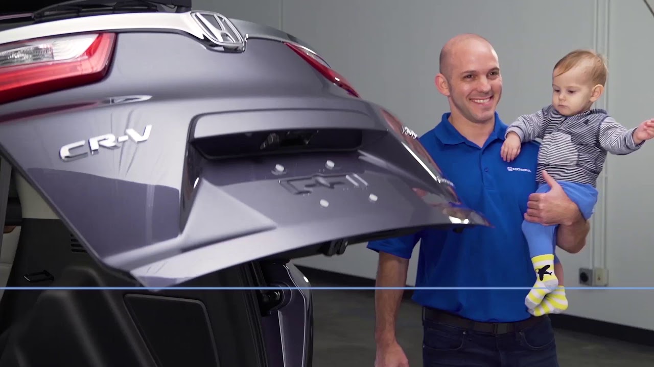 How to Use the Hands Free Liftgate in the 2019 Honda CR-V - YouTube