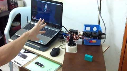 Leap Motion V2 Tracking Beta Robotic Arm Movement