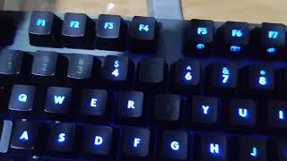 Logitech G512 blue light problem