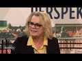 Marie Göranzon om hat och hot inom teatern:"Man finner sig i det för att de… - Malou Efter tio (TV4)