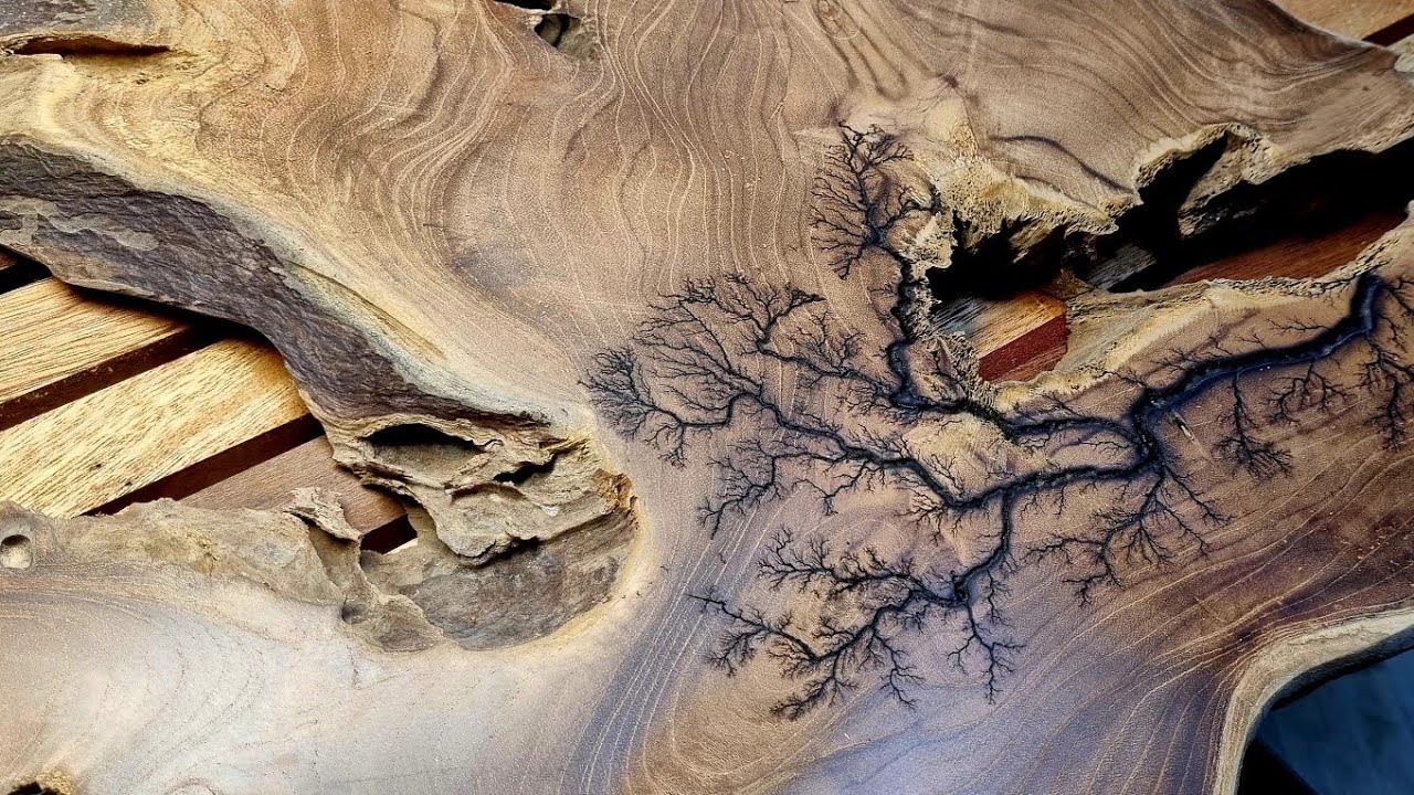 티크 고사목을 이용한 번개버닝Lichtenberg wood burning 지누목재 번개버닝기 YouTube