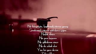 Yi̇ne Gece