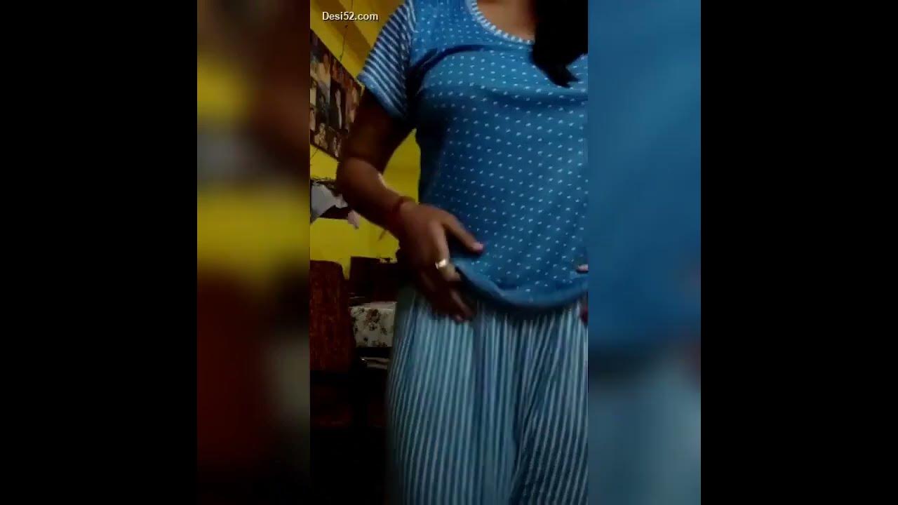 Hot Girl Removing Bra Youtube