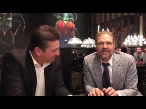 Robin Bevers Lauro Andrade entrevista Robin Bevers, CEO da MOOOI - YouTube