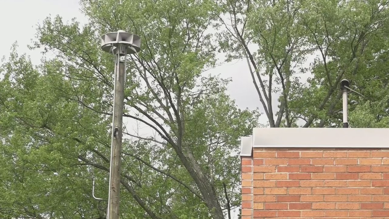Washington County community installing new tornado siren - YouTube