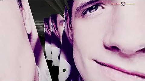 Running from Josh Hutcherson | Garry