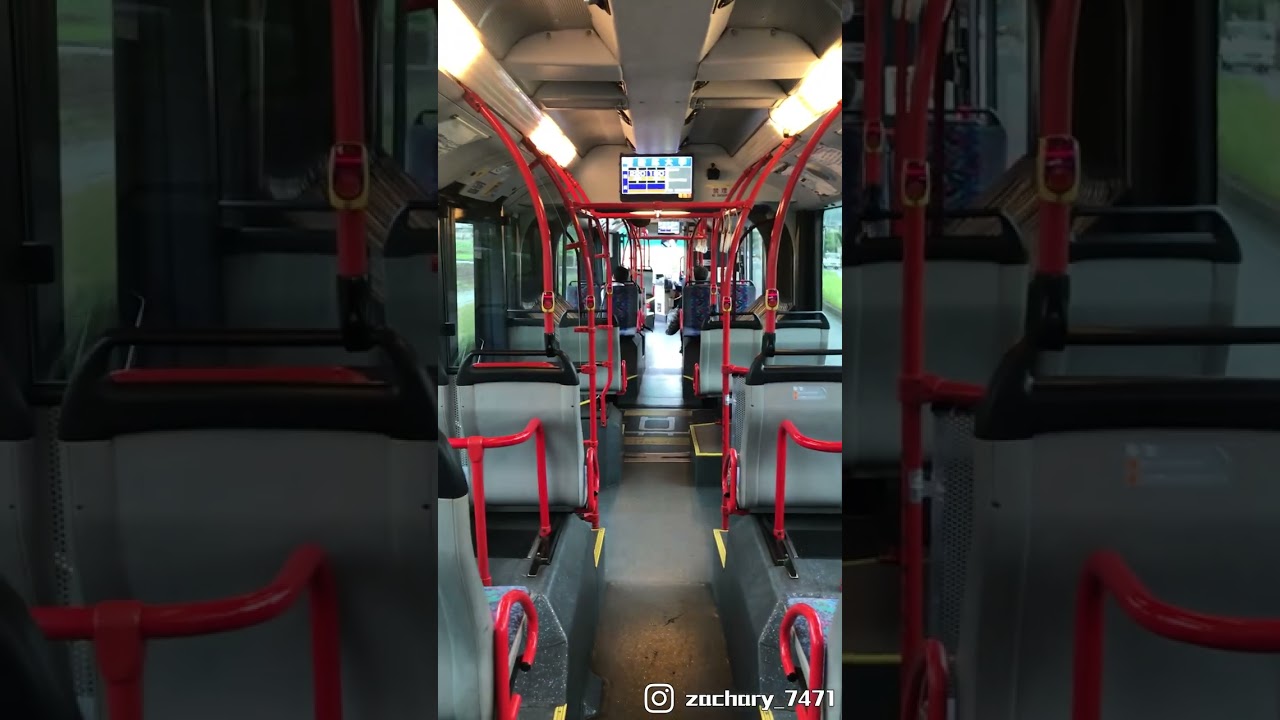 日本 18 米長 Neoplan 掛接巴士