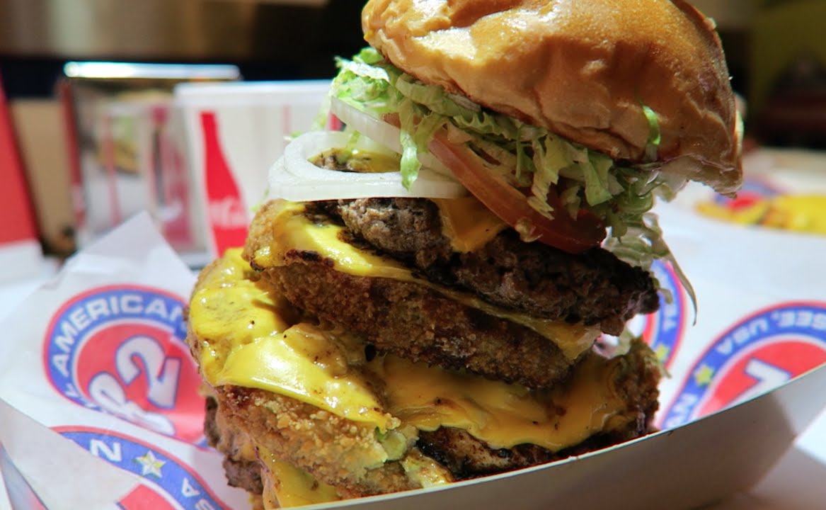 AMERICAN BURGER CHALLENGE! - YouTube