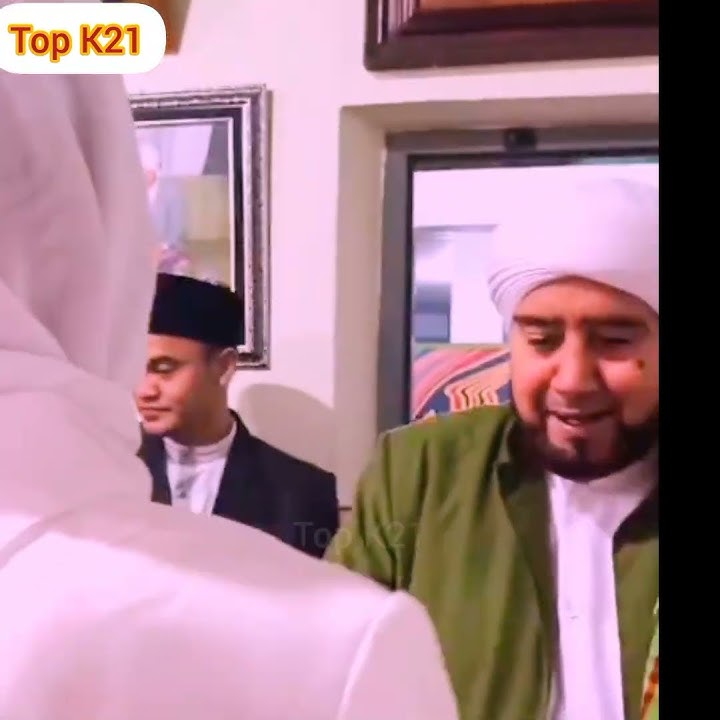 Habib Syech Bertemu Kh Anwar Mansyur Di Acara Lirboyo Bersholawat#lirboyo #habibsyech#topk21 #shorts