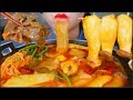 ASMR EATING SPICY HOT POT | CHINESE MALATANG + ENOKI + KING MUSHROOM + CHILLI + VEGGIE 麻辣汤 咀嚼音 | 먹방