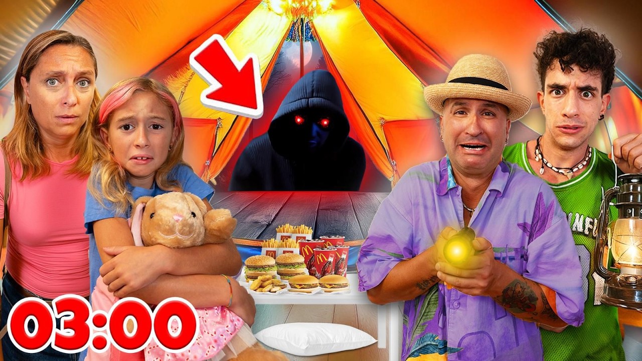 UN PERSONAGGIO MISTERIOSO CI SPAVENTA MENTRE DORMIAMO NELLA TENDA GIGANTE ALLE 3 DI NOTTE! *Aiuto*