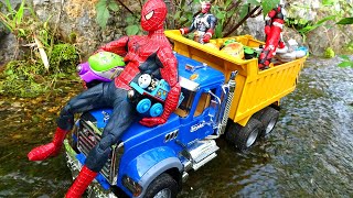 Spiderman &amp; Big Blue Truck Rescue Fun Story