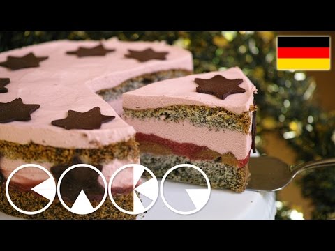 Weihnachtstorte ganz in Weiß, eine Schneeball Torte. Es weihnachtet sehr und so langsam, kann man si. 