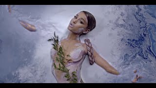 'Ariana Grande - God is a woman'  1 hour