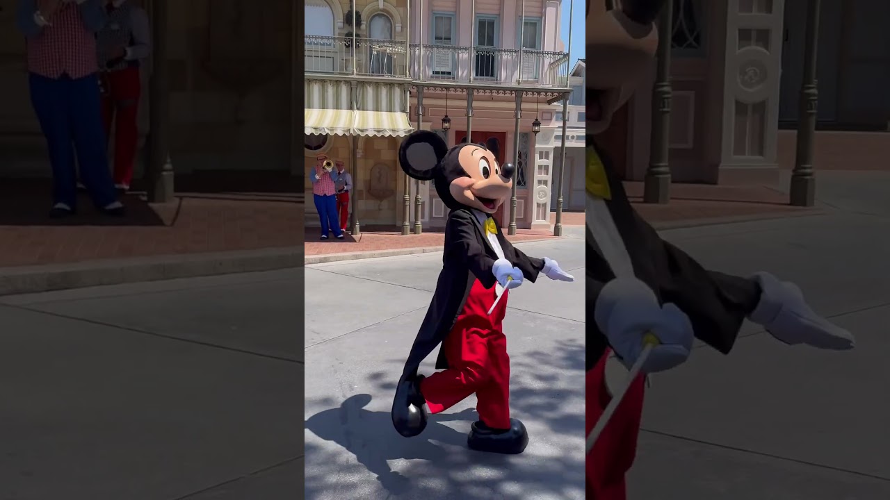 M-I-C-K-E-Y M-O-U-S-E!