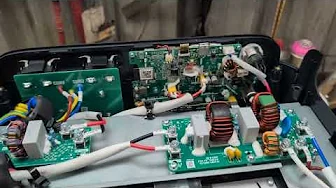 Bluetti AC200L tear down / look inside