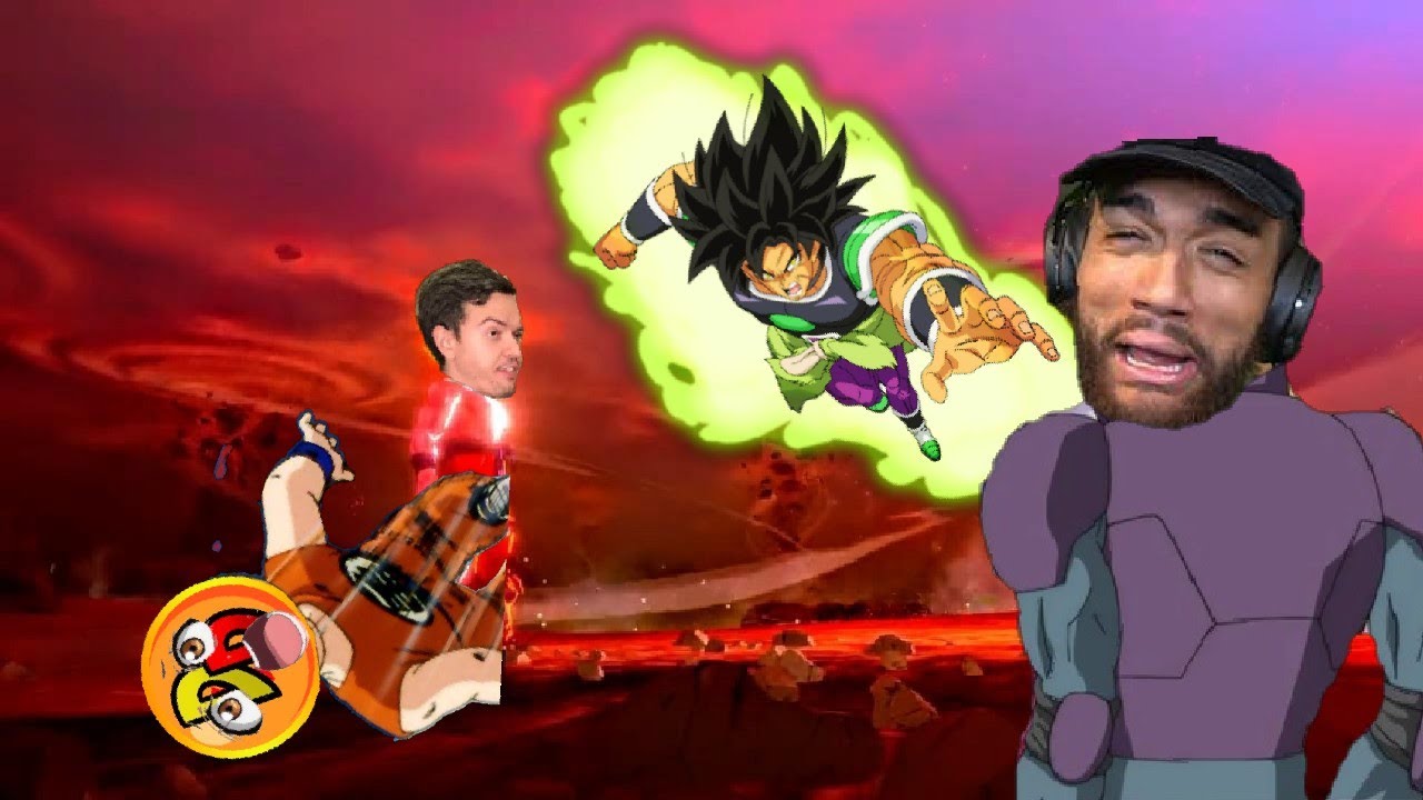 Над тремя идиотами издевается животное, носящее ошейник