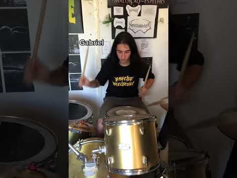 Vídeo: O baterista está em uma banda?