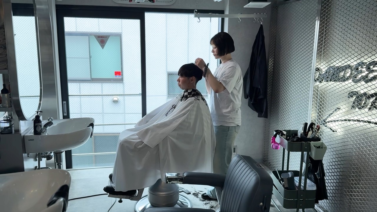 💈 [ASMR] 　Relaxing haircut and shampoo head spa by a beautiful Japanese barber「STUG’S」  