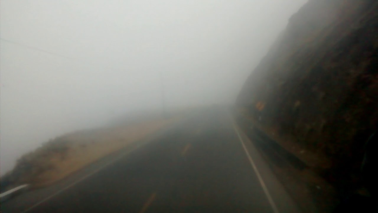 VÍA INTERPROVINCIAL  CON TODA LA NEBLINA