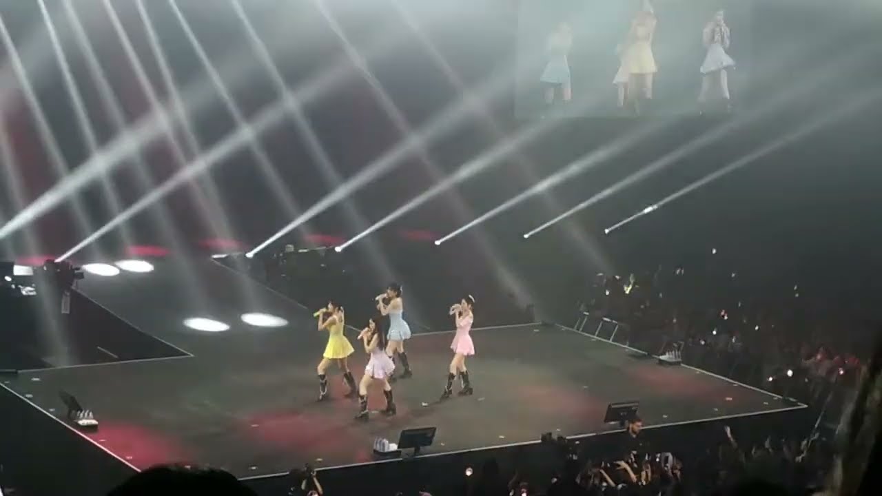20230524 Red Velvet in Paris - 롤러코스터 (On A Ride)