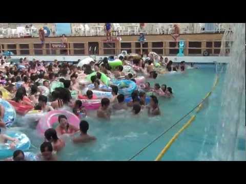 東京サマーランド 波のプール