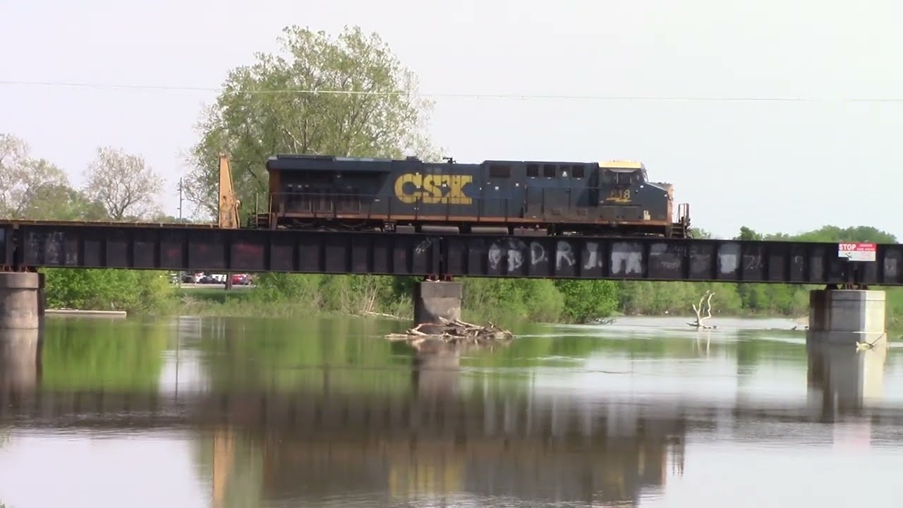 NTD 2025 Troy, OH; CSX 818 leads M559