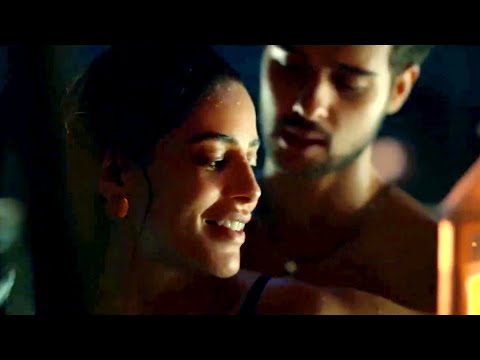 Fake Profile (Perfil Falso) / Kissing Scene - Ángela & Inti | Manuela González | Netflix