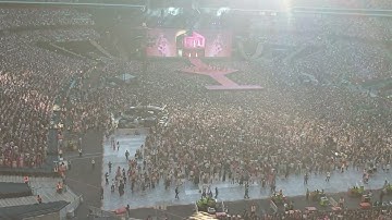 Taylor Swift - Lover  Wembley "The Glitch" N2 • June 22