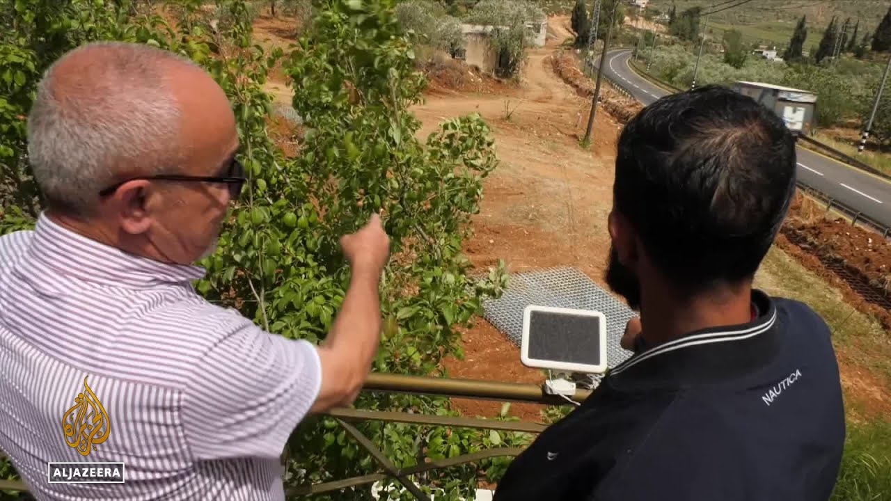 الاستيلاء على الأراضي في الضفة الغربية: إسرائيل تبني جداراً جديداً وتعزل المستوطنات الفلسطينية
