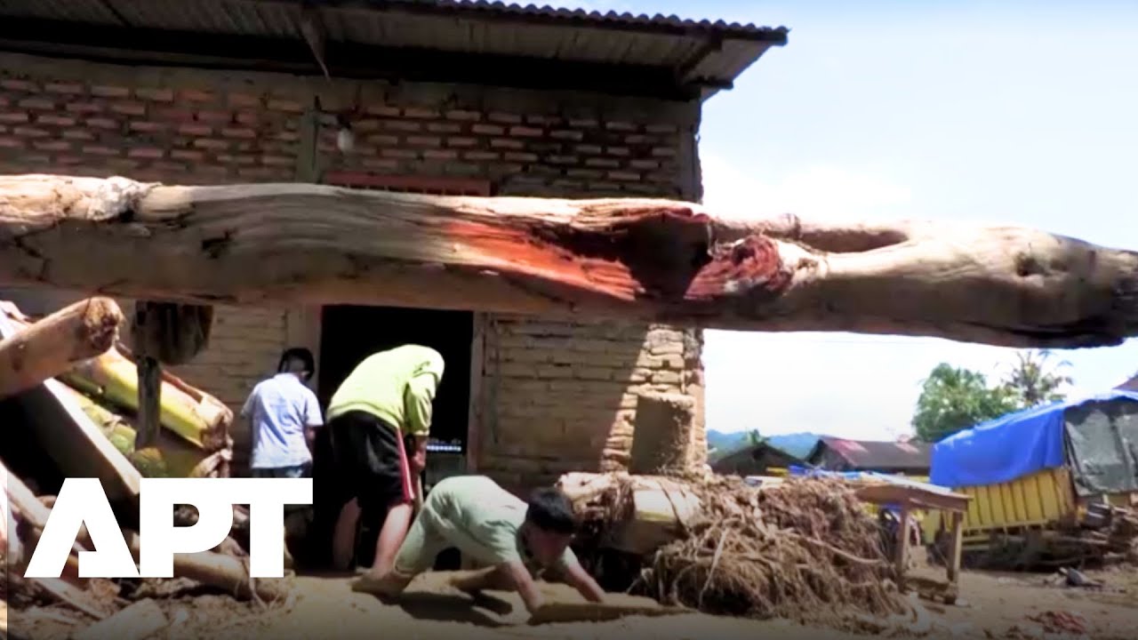 WATCH: Indonesians Begin Massive Clean-Up After Deadly Sumatra Floods ...