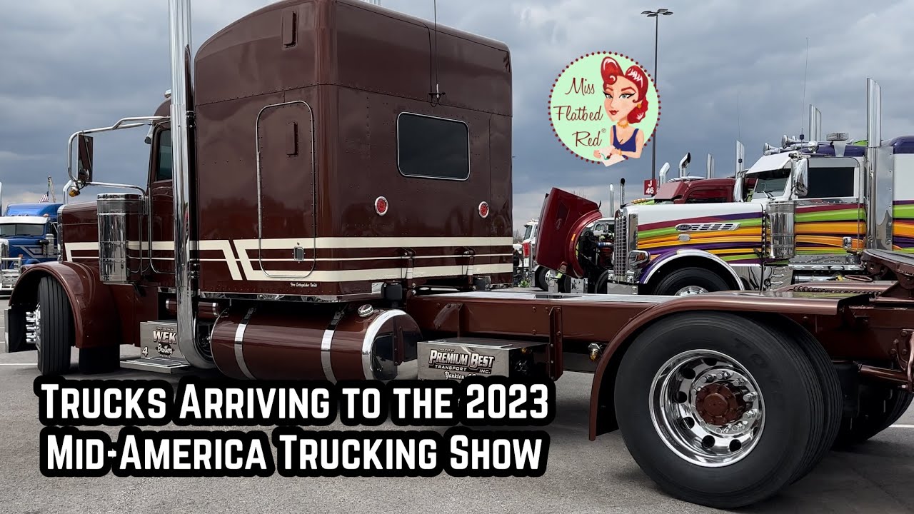 Trucks arriving to the 2023 MidAmerica Trucking Show YouTube