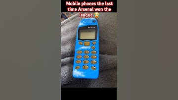 Mobile phones the last time Arsenal won the league 😂 #arsenal #football