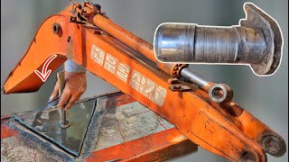 Repair of Cracked Excavator Boom by Applying Triangular Iron Plate | Resize Excavator Loose Pin