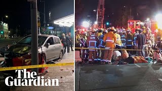 Download Lagu Vehicle drives into Los Angeles crowd injuring dozens MP3 Download Lagu Vehicle drives into Los Angeles crowd injuring dozens MP3