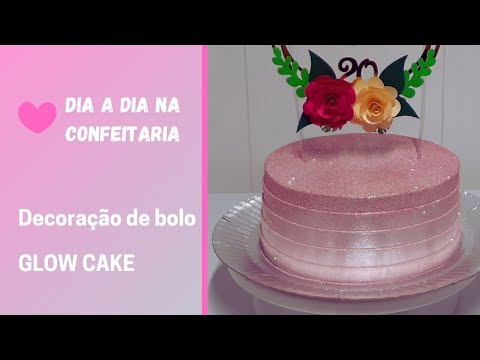 Bolo feminino rosa claro com glitter magenta 💕 #glowcake #glowcakeros